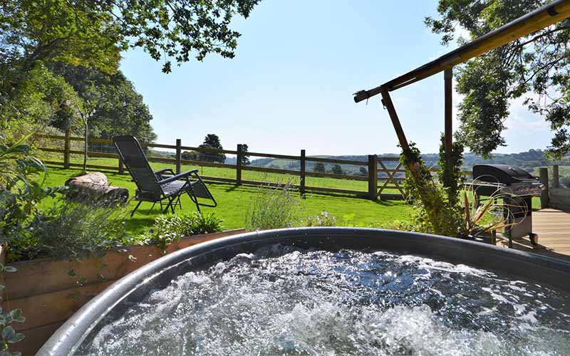 Dog friendly holiday cottages with hot tubs - pet friendly luxury breaks