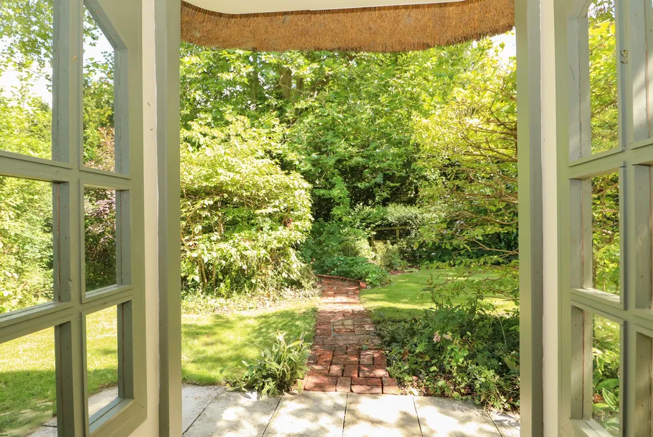 Dog-friendly cottage with stunning views