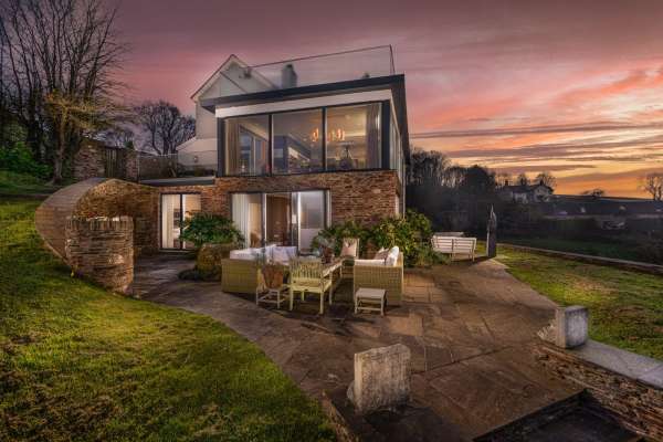 Golden Meadow, Torcross