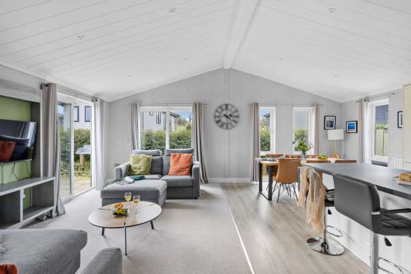 Clover Lodge, 32 Roadford Lake Lodges, Roadford Lake