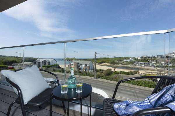 Apartment 5, Oasis Sands, Porth