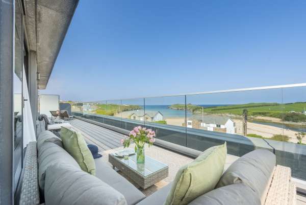 The Penthouse, Oasis Sands, Porth