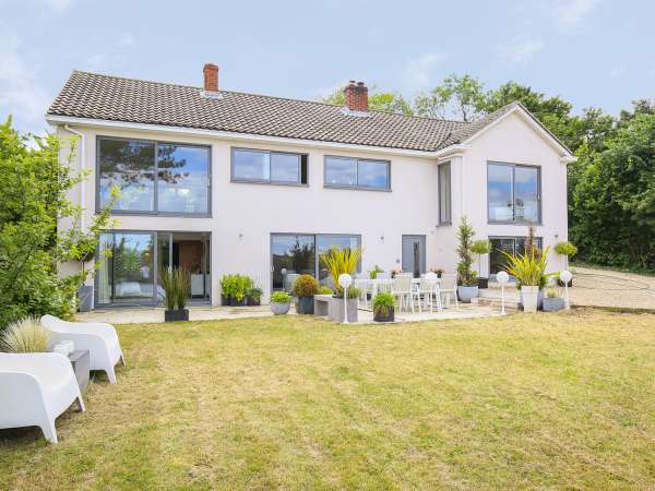 Shutts House Garden Apartment, Coombe Bissett