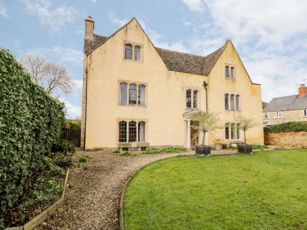 Chapel House Image 1