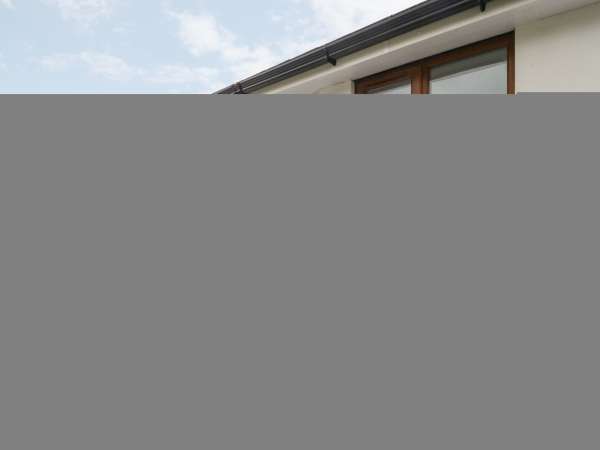 Honey Bee Retreat, Tytherleigh