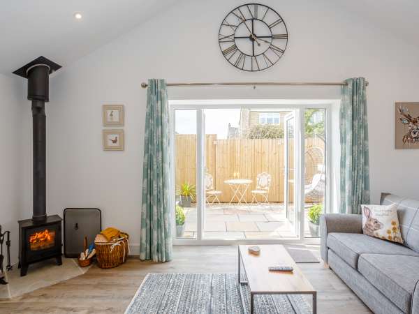 Eames Cottage, Cowling 