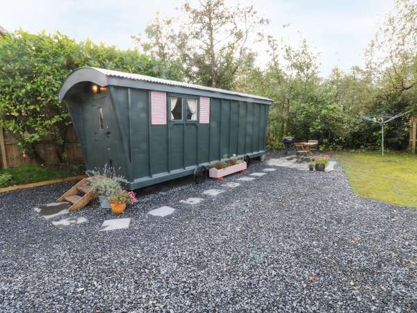 Hazel Nook, Narberth