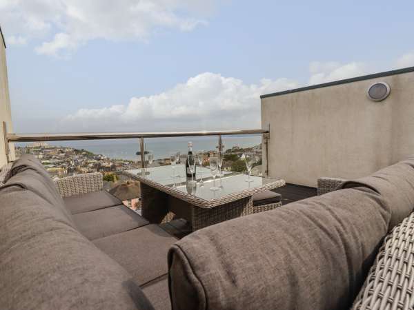 5 Quay Court, Newquay