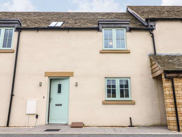 9 Windrush Heights, Burford