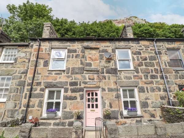 Bodlondeb, Tremadog