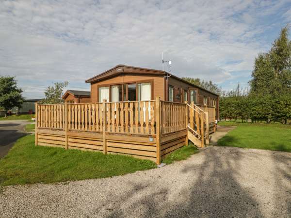 22 Sherwood, Warton