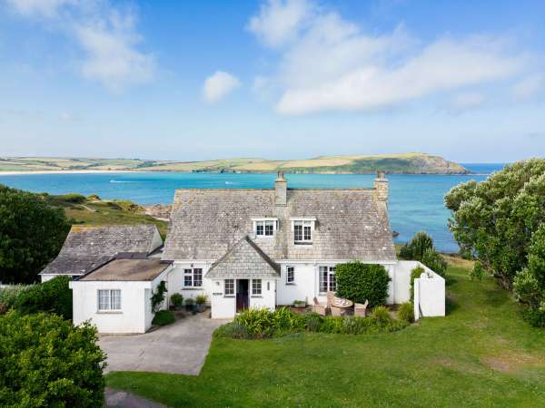 Thalassa, Daymer Bay