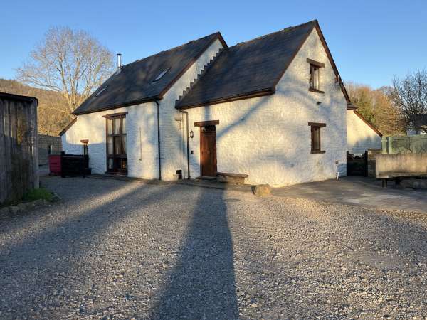 Maes Y Berllan Barn, Gilwern