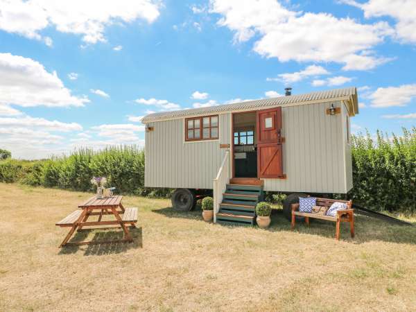 Sweet Caroline Shepherd’s Hut, Sutton-on-trent