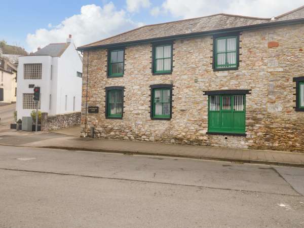 1 Greenswood Court, Brixham