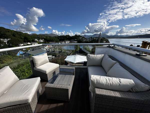 Alltwen, Borth-y-gest