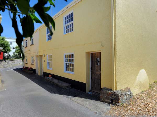 4/5 Georges Square, Lyme Regis