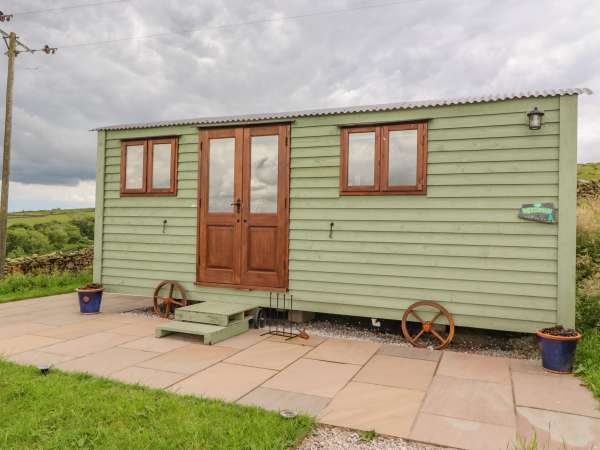 The Herdsman Luxury Shepherds Hut, Barnoldswick