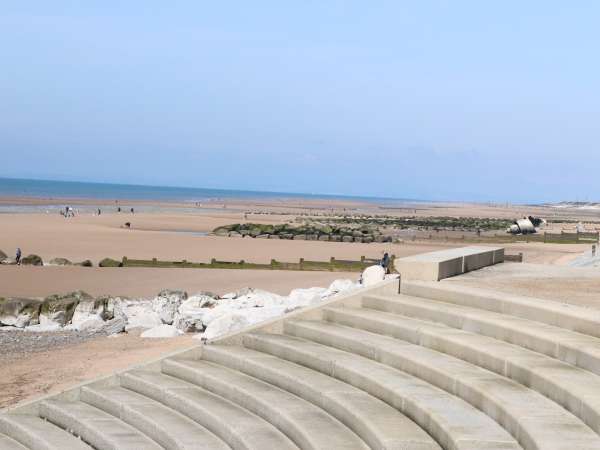 Anandom, Bispham