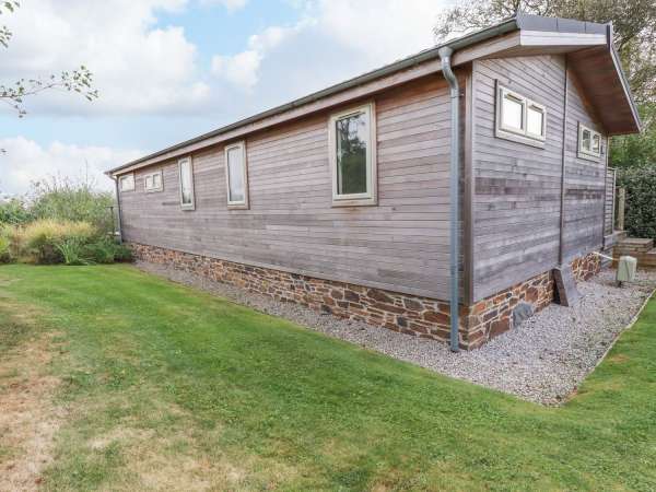 15 Faraway Fields, Dobwalls