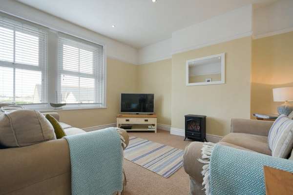 Coastal Haven, Seahouses
