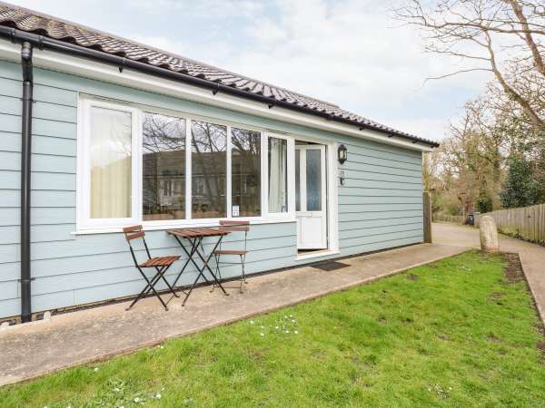 10 The Dell, Mundesley