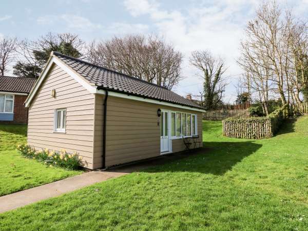 12 The Dell, Mundesley