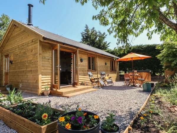 Nelli Lodge at Mile End, Cheriton Fitzpaine