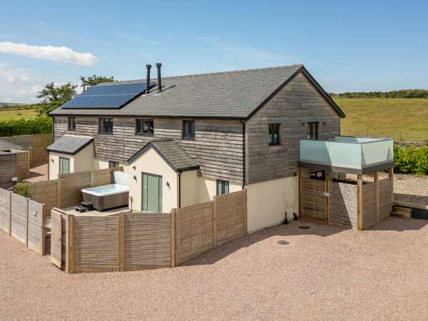 Farmyard House Image 1
