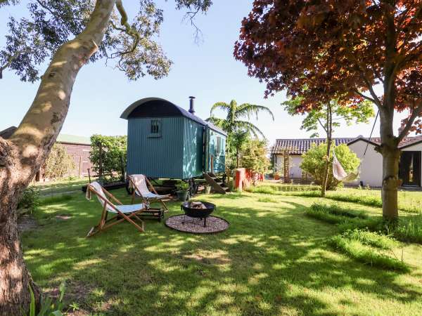 Shepherds Hut at The Hollies, Woodbridge
