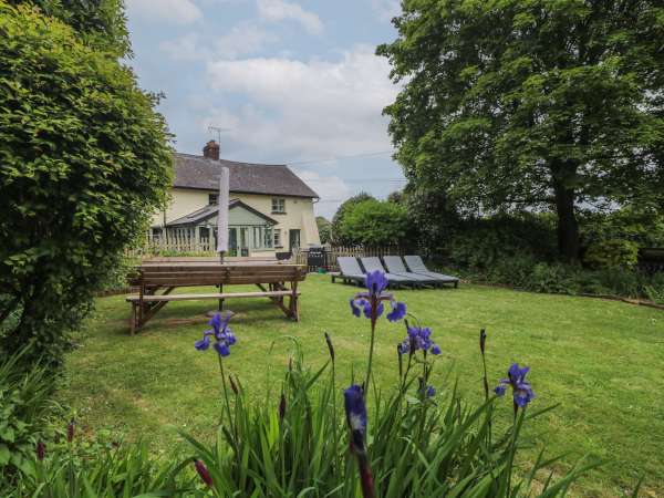 2 Pigsfoot Cottages, Halberton, Devon 