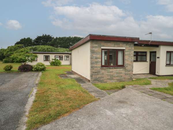 1 Trevelyan, Lizard