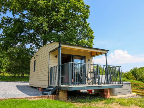 Hen's Hideaway, Rhayader