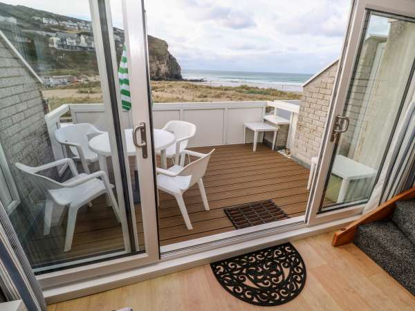 16 Seaspray, Porthtowan
