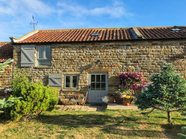 Honey Bee Cottage Image 1