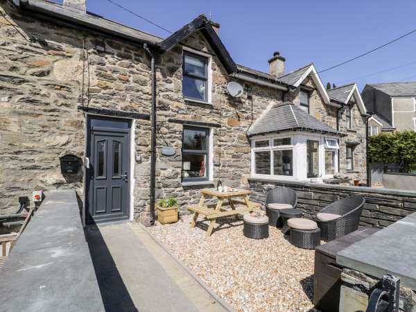 Bwthyn Ger Afon (Riverplace Cottage), Tanygrisiau
