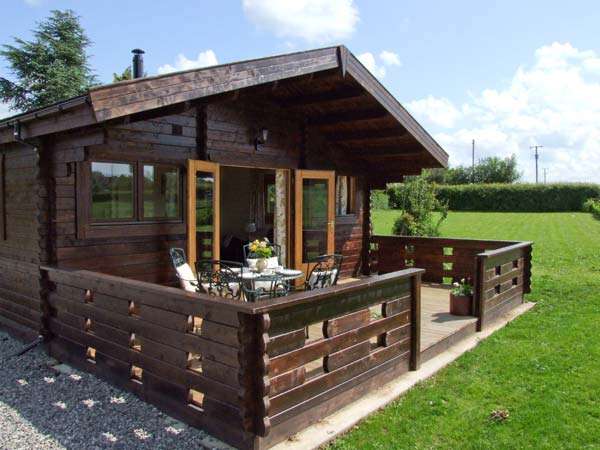 Cropvale Lodge, Pershore