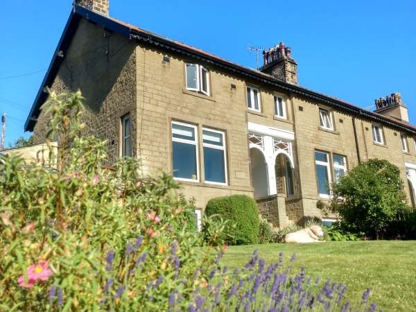 1 Bridge End &amp; Garden, Grassington