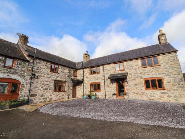 Maestyddyn Farm House, Ruthin