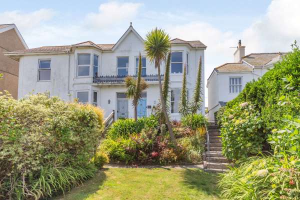 Apartment 1 Llewellan, St Ives