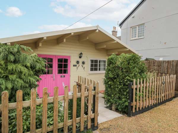 The Log Cabin, Royal Wootton Bassett 