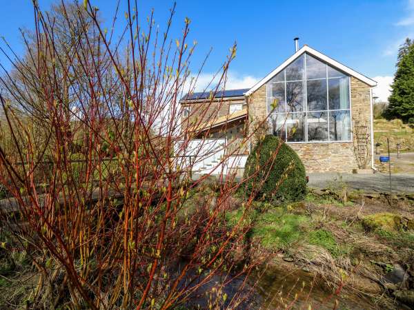 The Barn at Glanoer, Hundred House