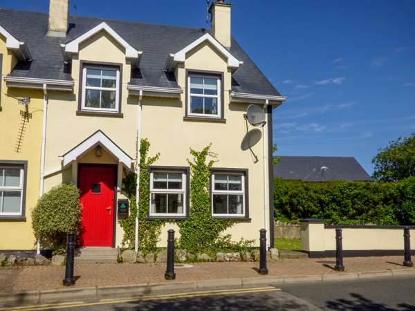 No 17 Mountain Dale, Bundoran, County Donegal