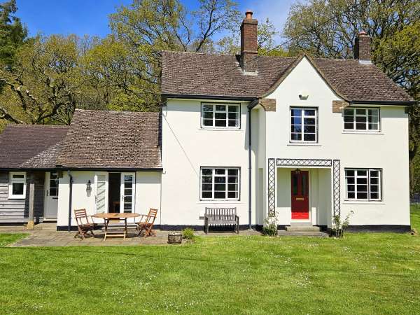 Chasewoods Farm Cottage, Ogbourne St George