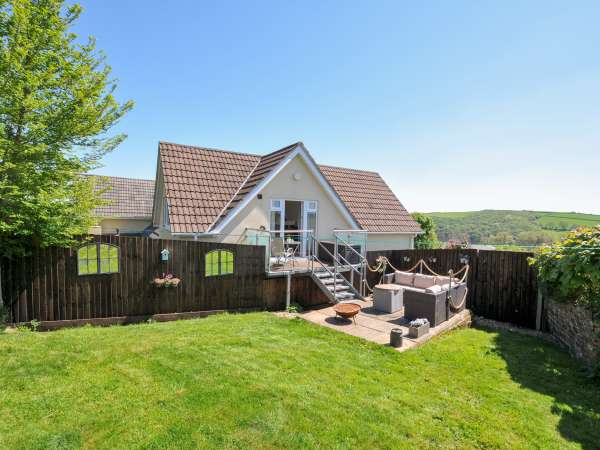 Treview, Launceston