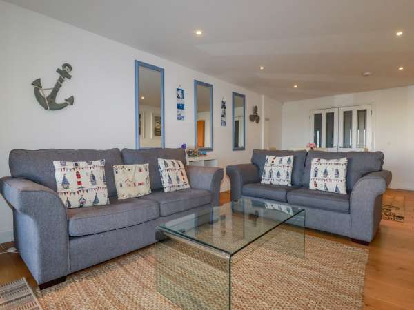 47 Bredon Court, Newquay