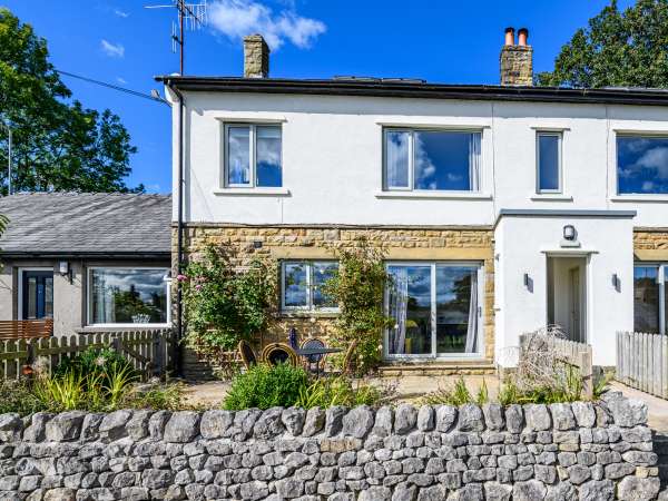 2 Orchard Leigh, Austwick  