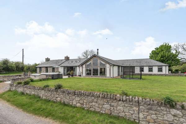 Hen Hafod, Llangefni