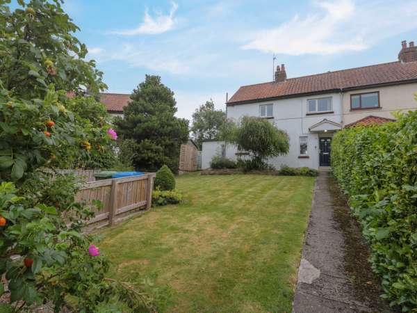 7 Dale End, Danby